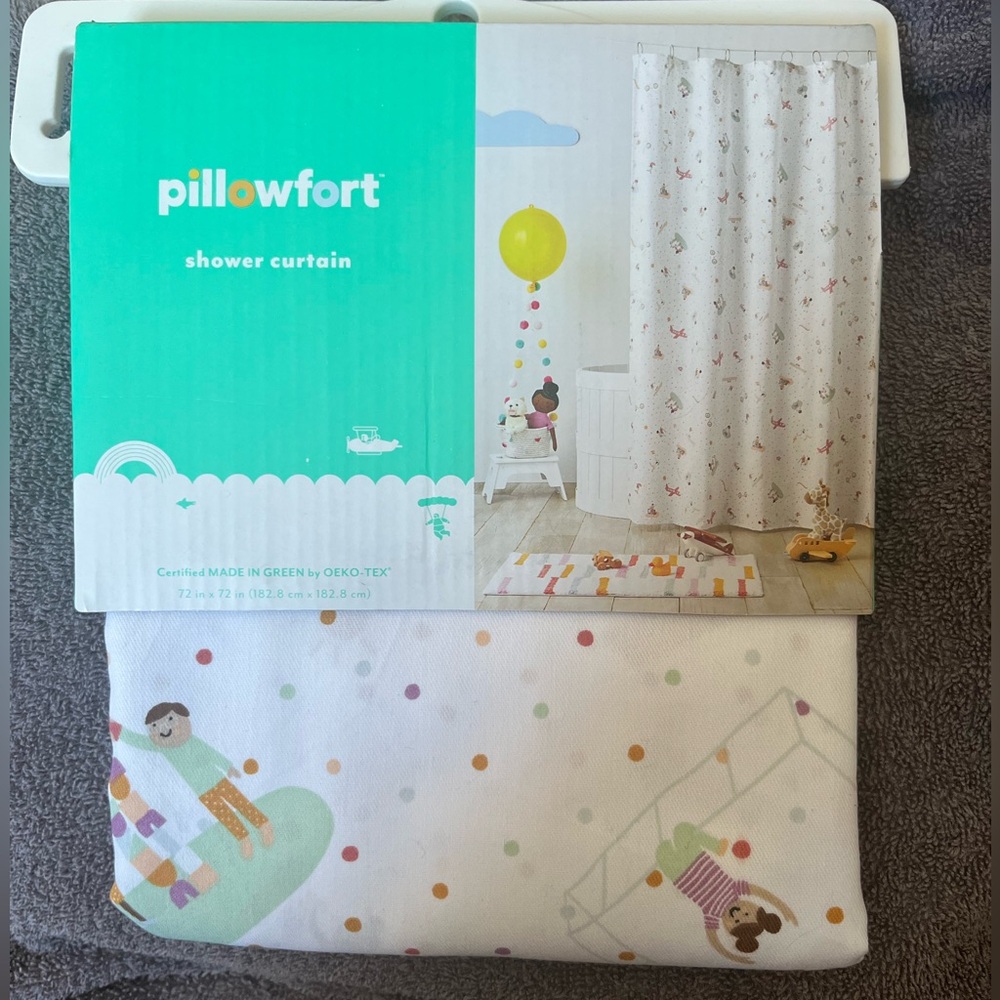 NWT Pillowfort Pals Shower Curtain